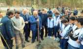 مشارکت به یاد ماندنی دانش اموزان سراسر کشور در طرح مردمی کاشت یک میلیارد درخت