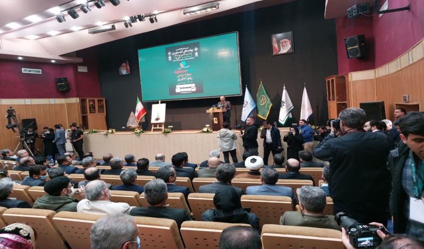 بازدید دکتر محمدی معاون اقتصادی و دکتر نصیری مشاور وزیر  ورئیس حراست وزارت جهاد کشاورزی از غرفه اتحادیه مرتعداران استان اصفهان. 