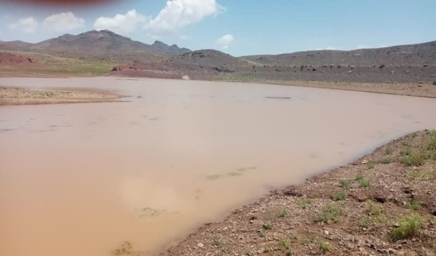 حضور یگان حفاظت اداره منابع طبیعی اردستان جهت بررسی سازه های آبخیزداری