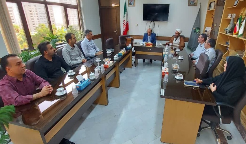 تجلیل از همکاران نمونه بسیجی اداره کل منابع طبیعی و آبخیزداری استان