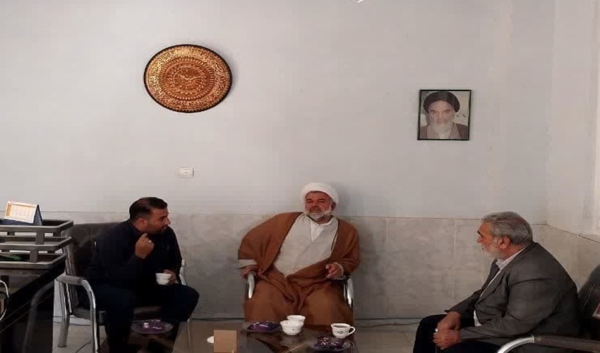 بازدید امام جمعه شهرستان ورزنه از اداره منابع طبیعی و آبخیزداری این شهرستان