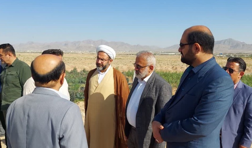 بازدید رئیس سازمان منابع طبیعی و آبخیزداری کشور از طرح زراعت چوب تیران و کرون