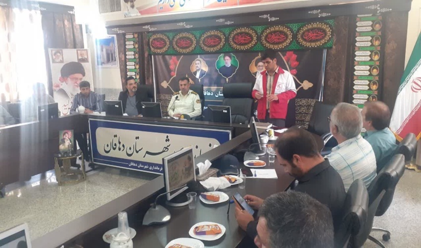 نشست هماهنگی حریق در شهرستان دهاقان