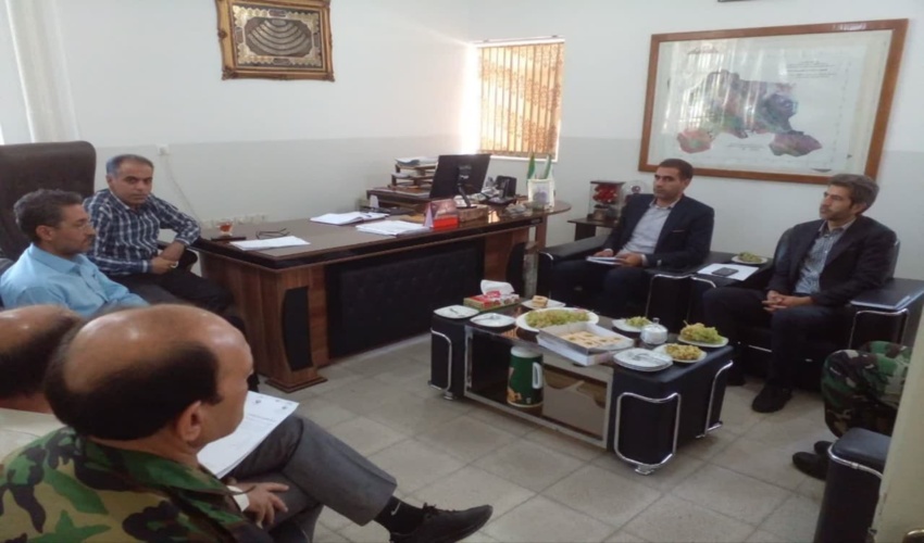 بررسی مراتع مرزی استان های اصفهان و فارس