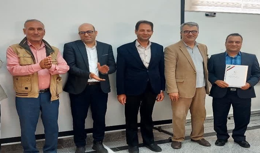 تقدیر از روابط عمومی اداره کل منابع طبیعی و آبخیزداری استان اصفهان در گردهمایی مدیران کشور