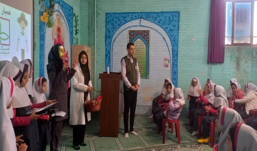 آغاز برنامه های آموزشی و نهال کاری در مدارس استان به مناسبت هفته منابع طبیعی و آبخیزداری