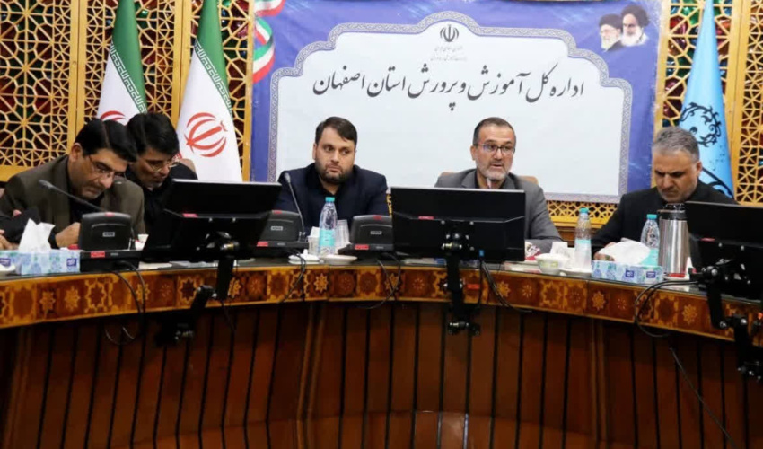 تأکید بر برخورد قاطع با قاچاق چوب و حفاظت از تاغزارهای استان اصفهان