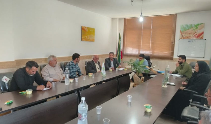 برگزاری نشست تخصصی بررسی بهره‌برداری از کتیرا، اصلاح و احیای مراتع شهرستان تیران و کرون